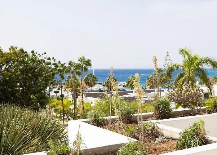 Del Atlantico Costa Adeje (Tenerife)